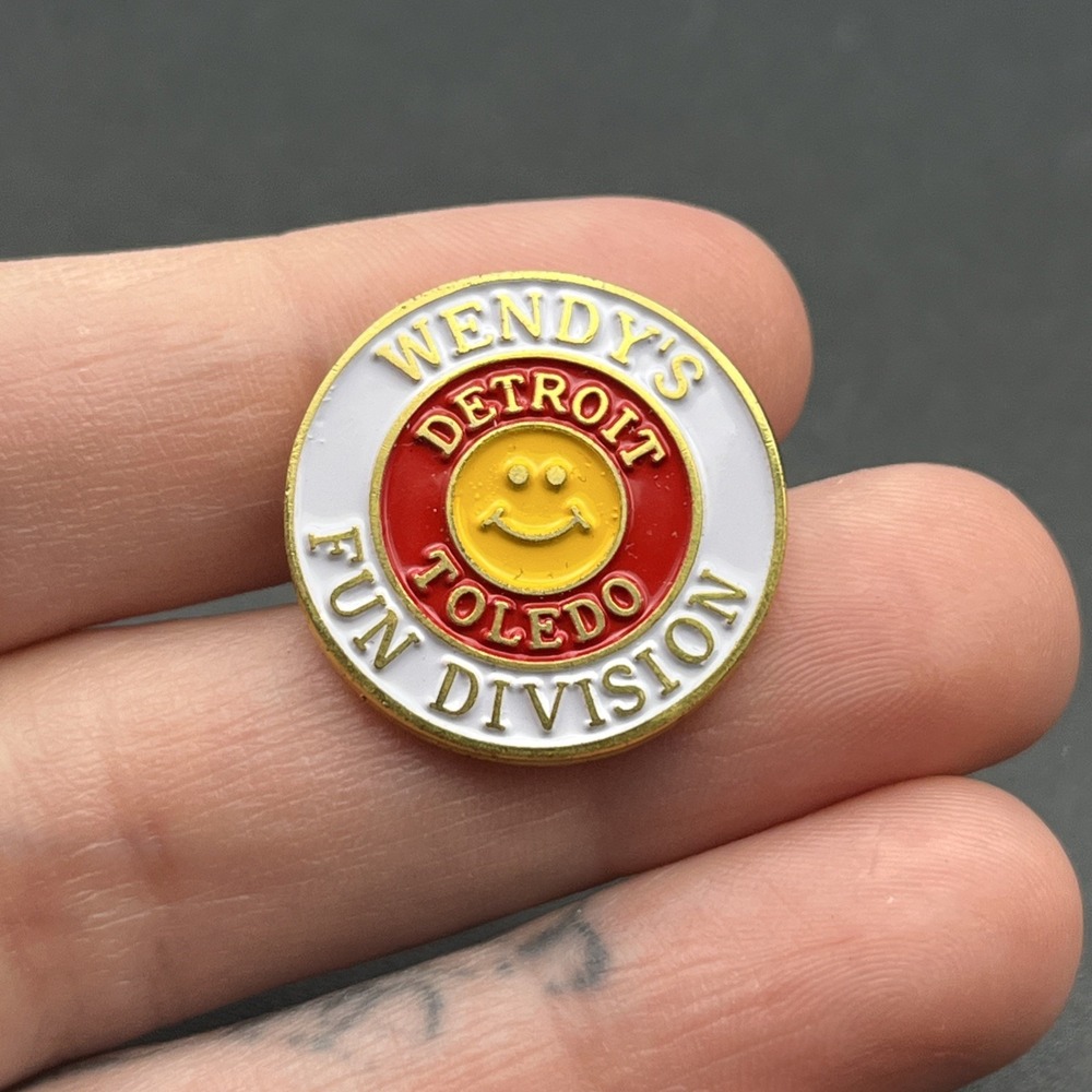 Wendy's Fast Food Restaurant Fun Division Detroit Toledo Employee Lapel Hat Pin